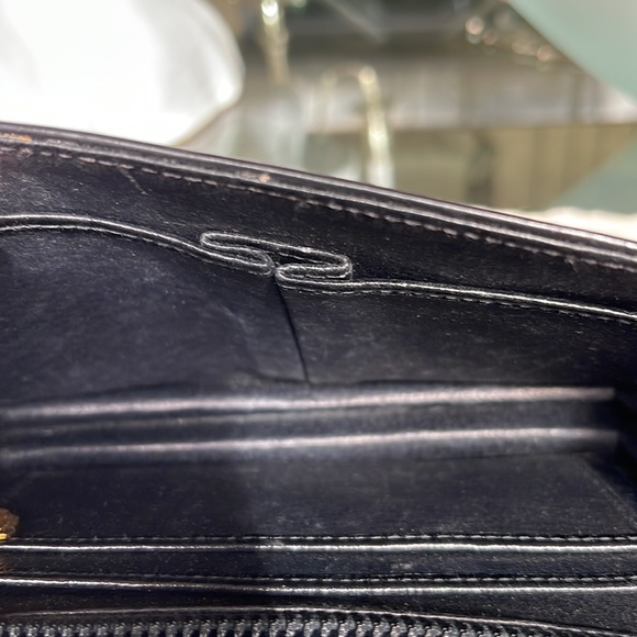 Gucci Leather Bag with Gold Chain Strap - Picture 11 of 12